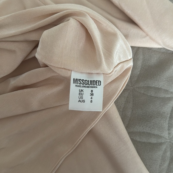 Misguided 2 Piece Outfits Set Long Sleeve Crop Top Midi Skirt Sz 4 Color Beige - Picture 10 of 10